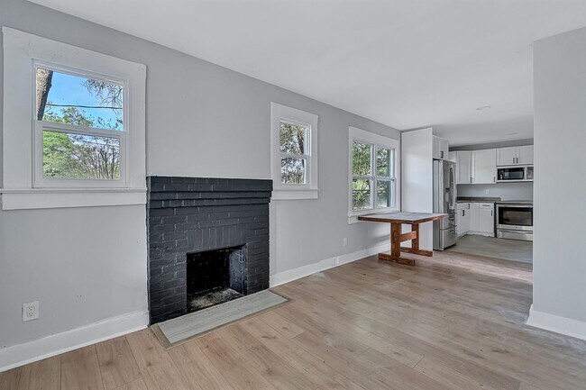 Foto del edificio - 1863 W 29th St