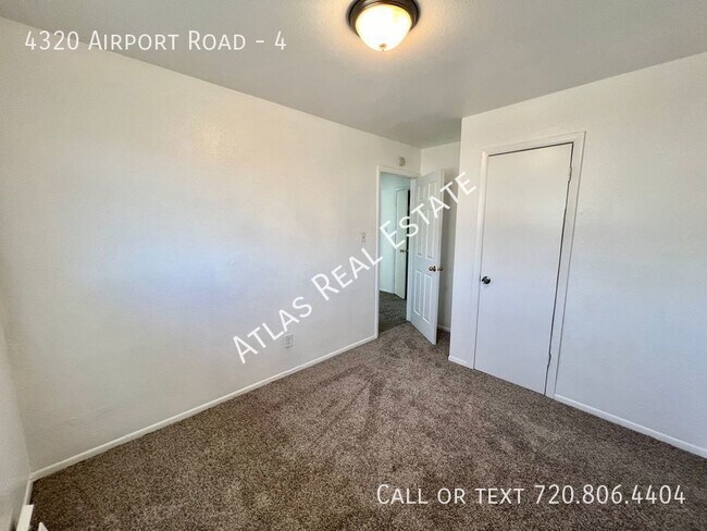Foto del edificio - *MARCH RENT FREE* NEWLY UPDATED 3 BEDROOM ...