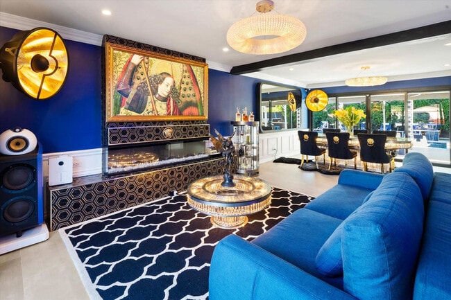 Building Photo - 8543 E Valley Vista Dr