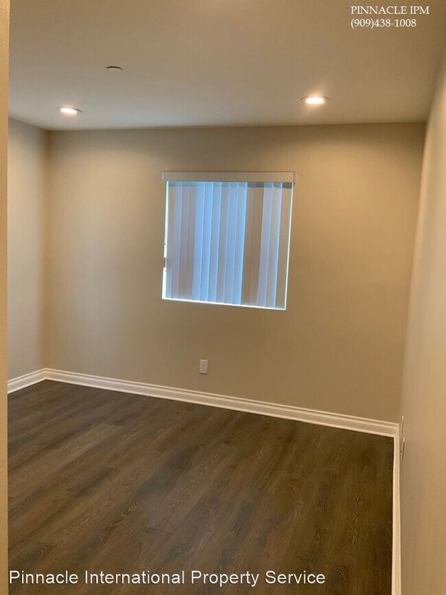 Foto del edificio - 3 br, 2 bath House - 416 E. 51st Street