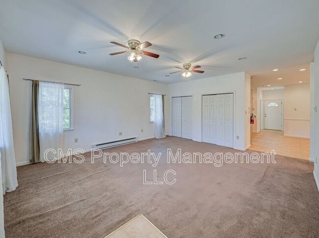 Building Photo - 756 Lakehurst Rd