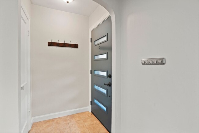 Brentwood Beauty - Brentwood Beauty House