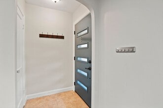 Building Photo - 2214 13th St NE