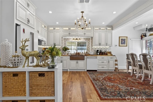 Foto del edificio - 327 Vine St