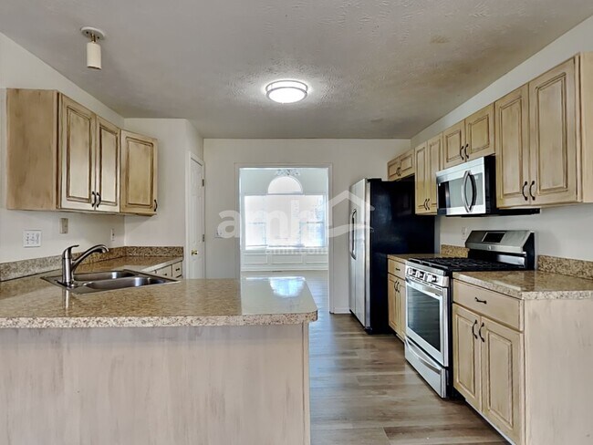 Foto del edificio - 223 Eagle Glen Way