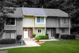 Building Photo - 2179 Surrey Ct