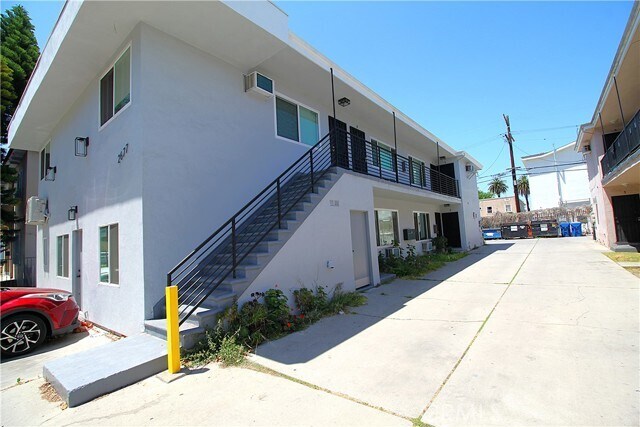 Building Photo - 2677 Orchard Ave.