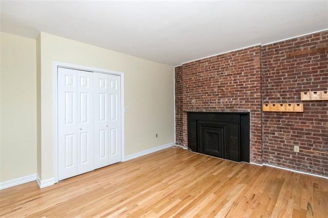Building Photo - 209 14th St