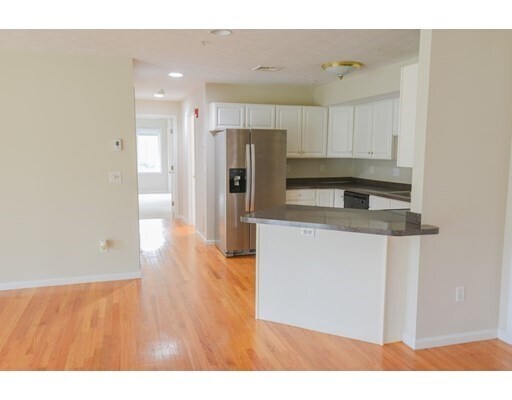 Foto del edificio - 7 Conant Rd