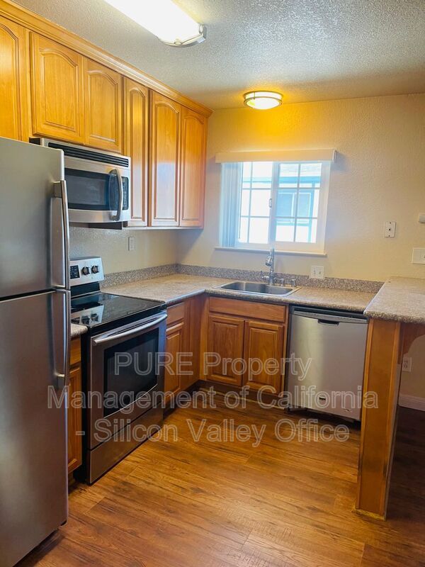 Primary Photo - 4658 W Campbell Ave