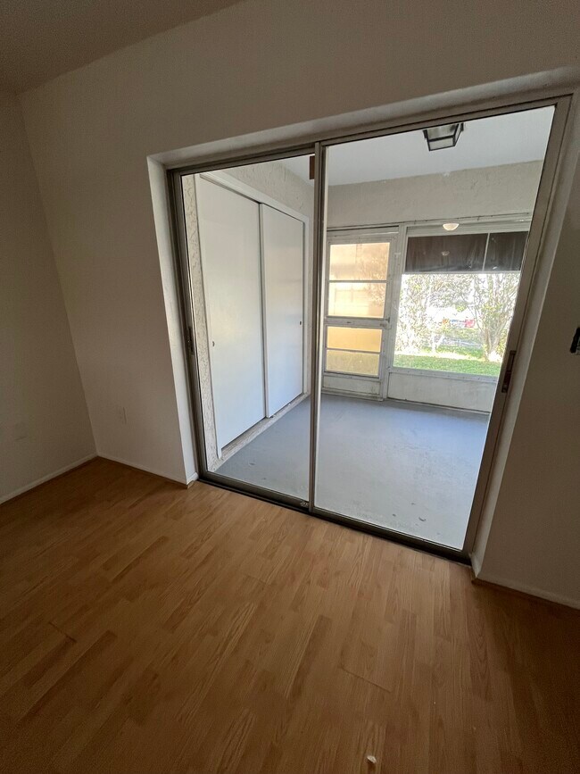 Foto del edificio - 2920 Bradley Ct