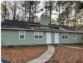 Building Photo - 4101 Hawthorne Cir