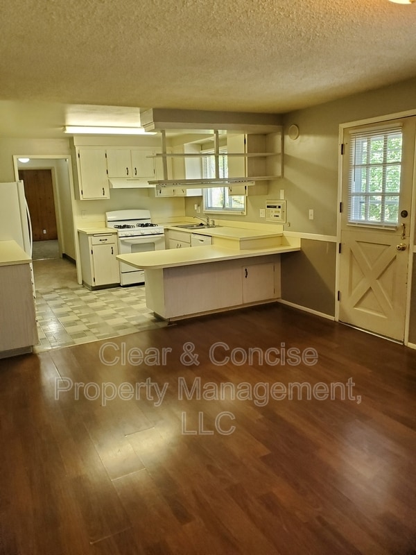 Photo - 15 W 39th Ave House