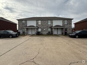 Building Photo - 4100 Gus Dr