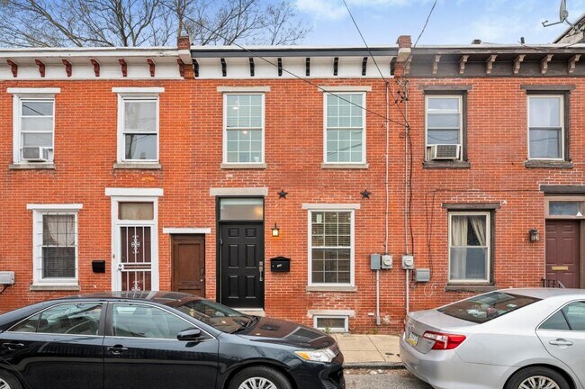 Building Photo - 344 N Sloan St