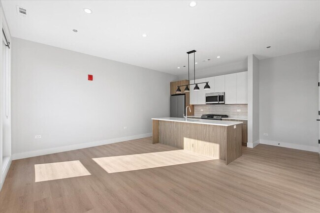 Foto del edificio - 3953 W Dakin St