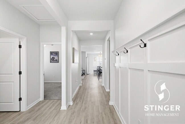 Foto del edificio - 334 Sanctuary Dr