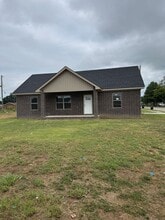 Building Photo - 1200 Mulberry Dr