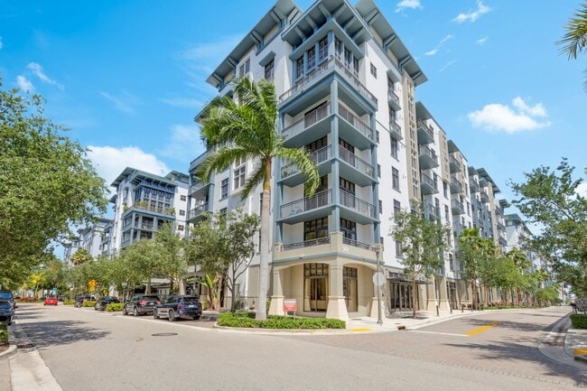 Building Photo - The Manor at Flagler Village