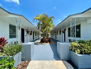 Building Photo - 13035 Emerald Dr