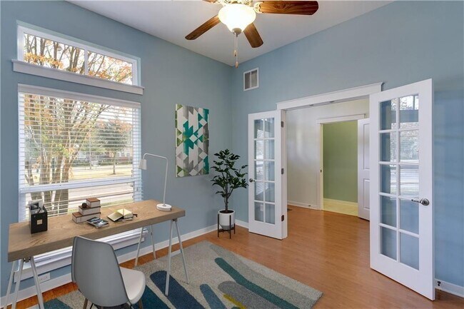 Foto del edificio - 4124 Berkman Dr