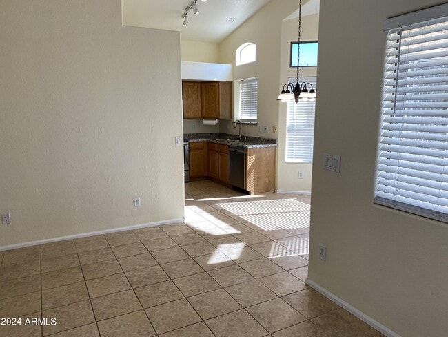 Building Photo - 11519 E Persimmon Ave