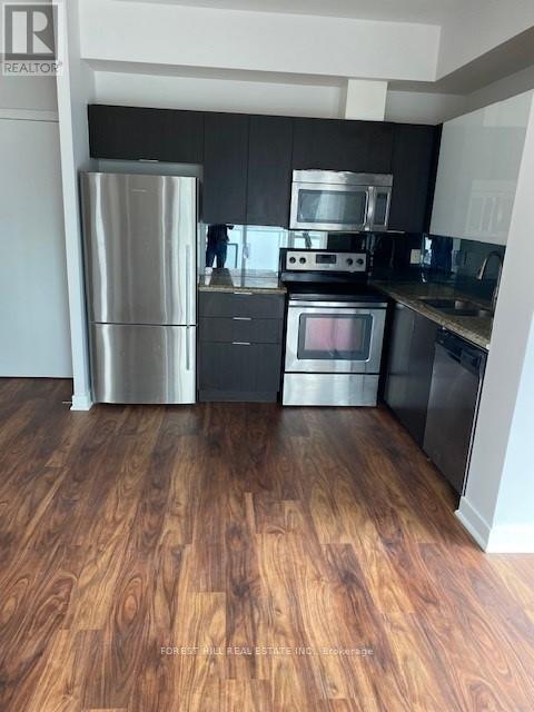 Photo du bâtiment - 5740-5740 Yonge St