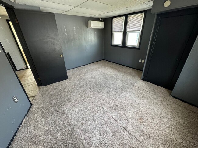 Building Photo - Single Family Home