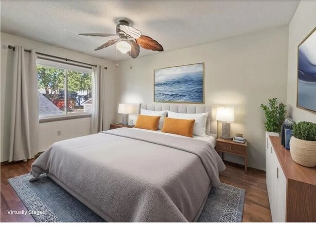 Foto del edificio - Spacious 3 bedroom home with a large Yard. Come see for yourself!