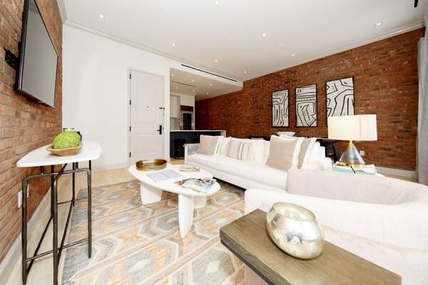 Foto principal - 801 Lexington Ave