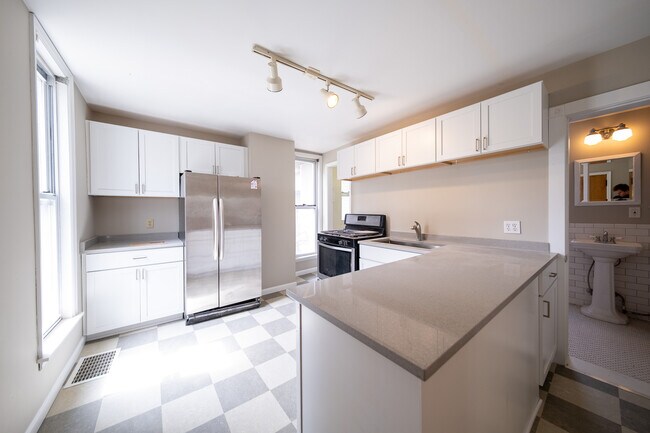 Foto del edificio - 4304 Colfax Ave S