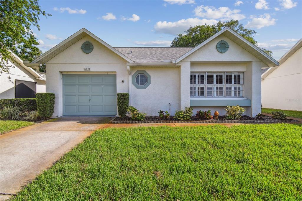 Foto principal - 8430 Monaco Dr