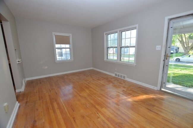 Foto del edificio - Cute Merle Hay Home!