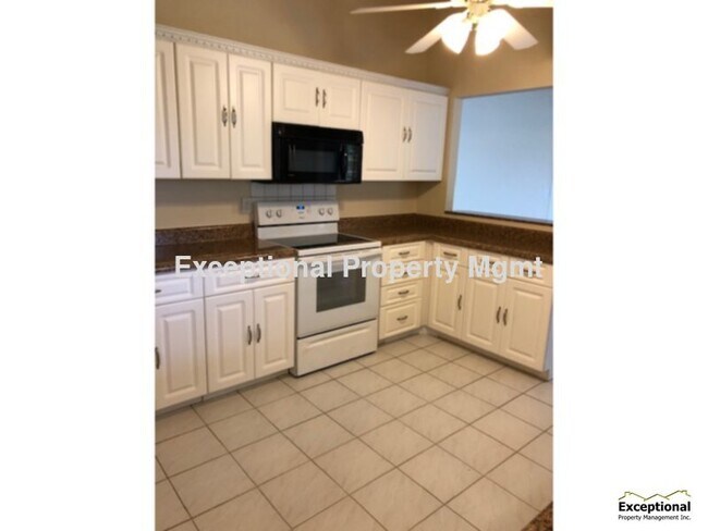 Building Photo - Four-Bedroom Cape Coral Annual Rental-Available Now!