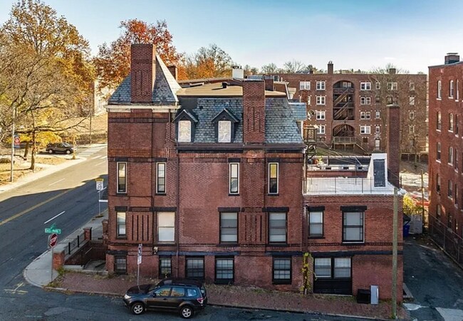 Foto del edificio - 78 Maple St
