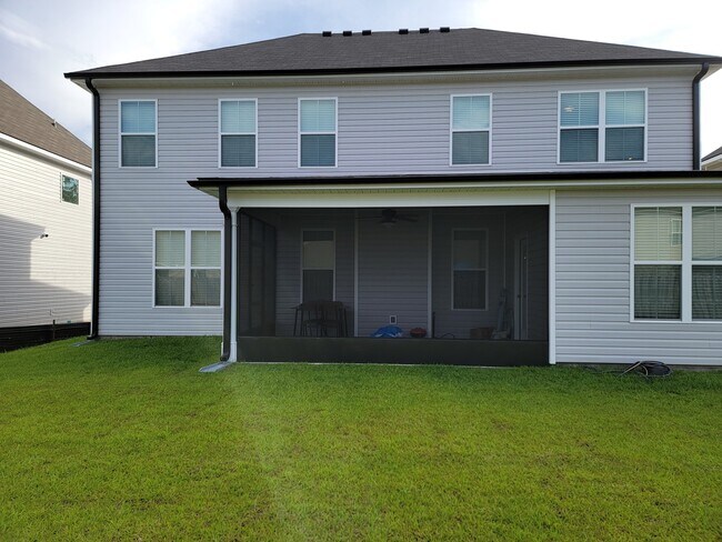 Building Photo - 135 Sams Dr