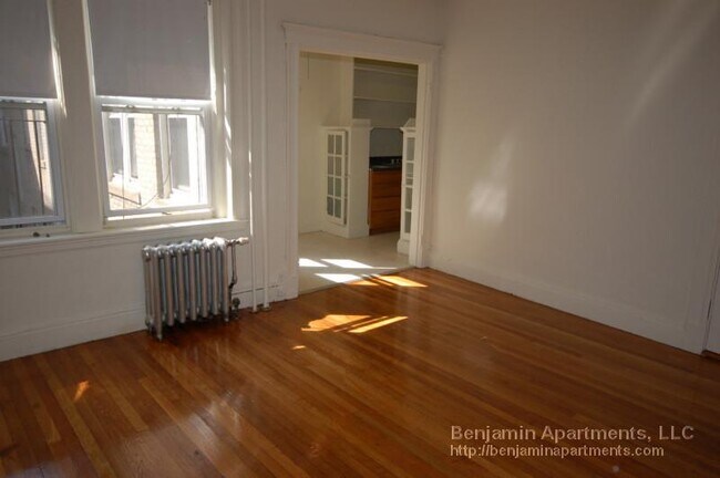 Foto del edificio - 235 Park Dr