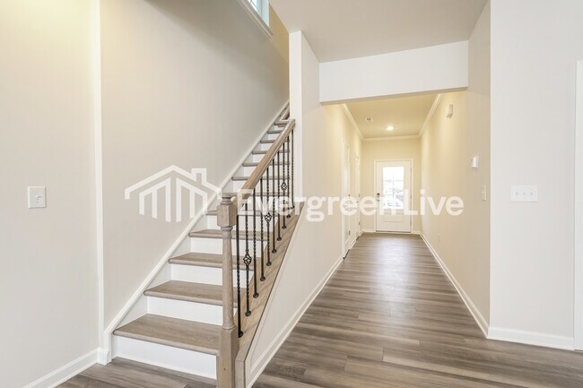 Building Photo - 5597 Hydrangea St