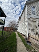 Building Photo - 510 6th St