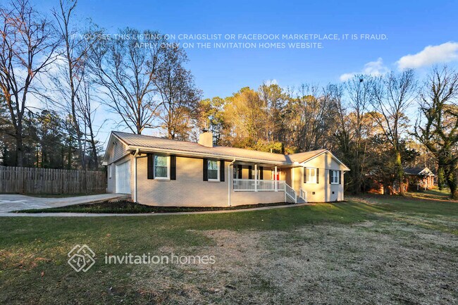 Building Photo - 5 Fern Cir