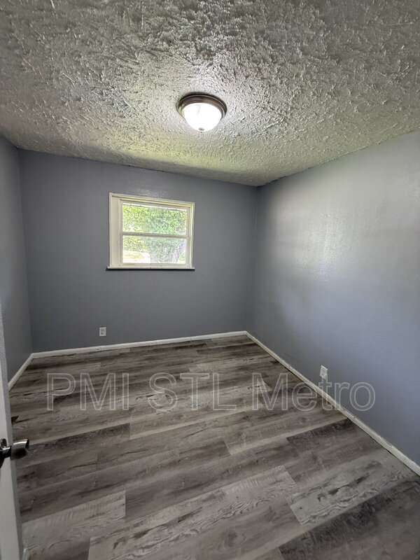 Foto del edificio - 10870 Spring Garden Dr