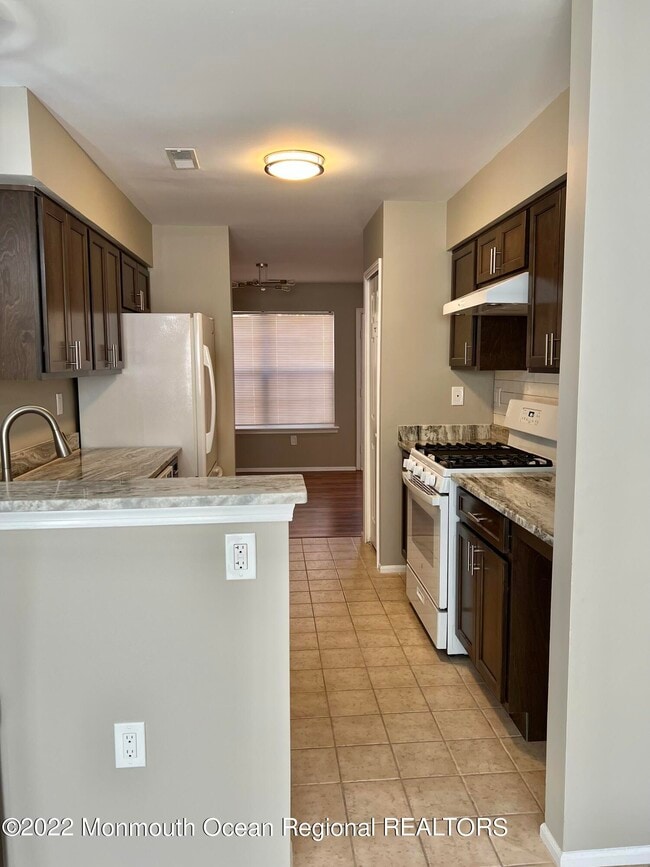 Building Photo - 246 Century Way