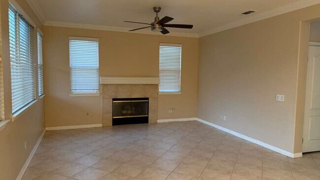 Foto del edificio - 28622 High Ridge Dr