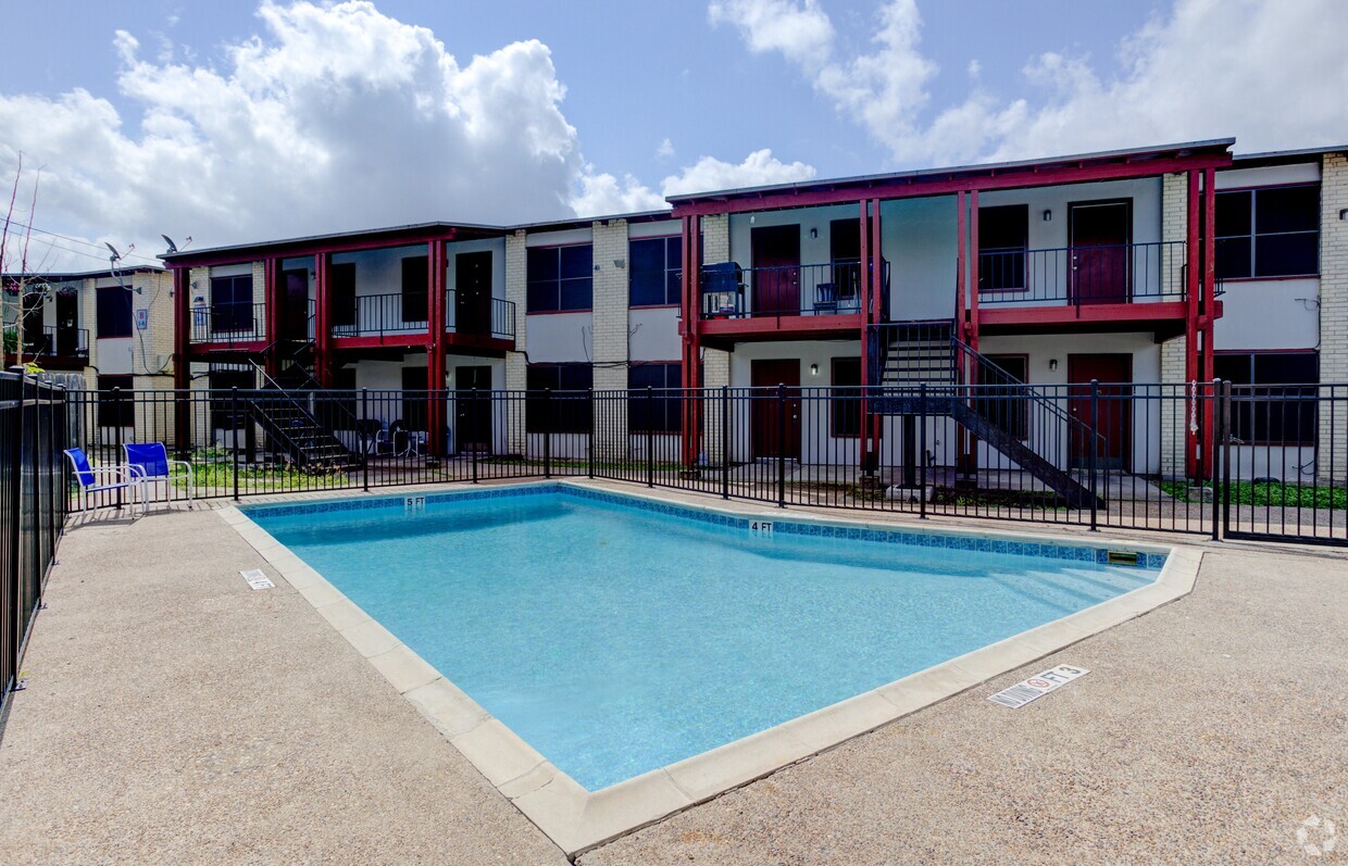 Community Pool - Aviator Apartments