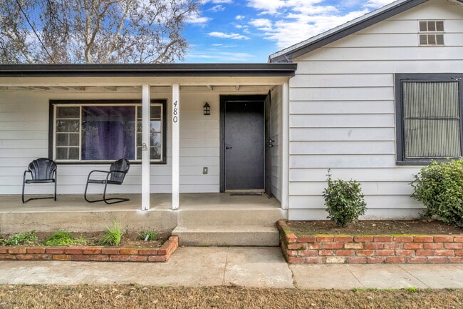 Building Photo - 480 N Rio Vista Ave