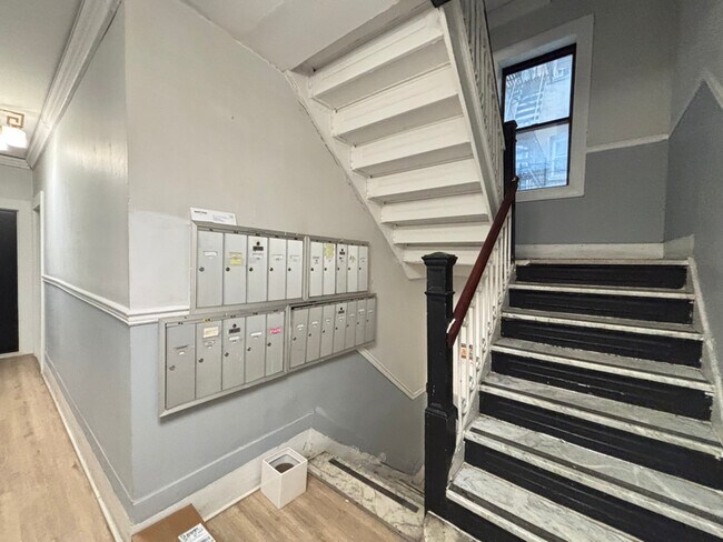 Foto del edificio - 5008 Palisade Ave