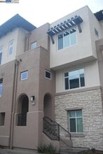 Building Photo - 5530 Esprit Way