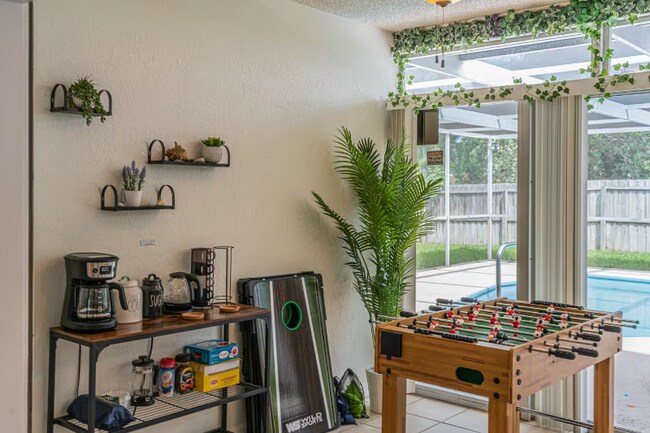 Building Photo - 12936 126th Terrace N