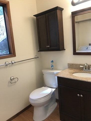 Bathroom - 1392 Aupupu St