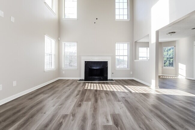 Building Photo - 3948 English Valley Dr